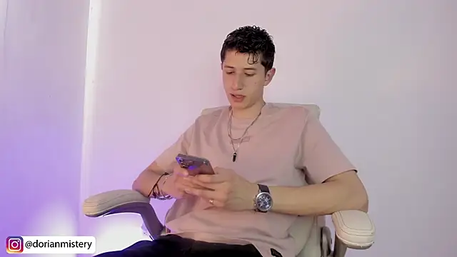 Dorianmistery2322  online show from April 2, 2026, 7:11 pm