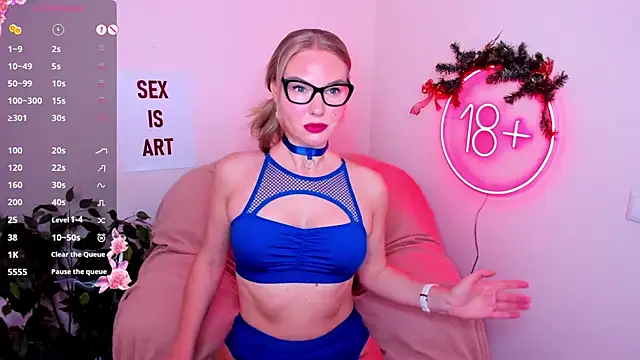 Snapshot of Angel_Nikole chatting on December 16, 2024, 1:31 am Angel Nikole online show from December 16, 2024, 1:31 am