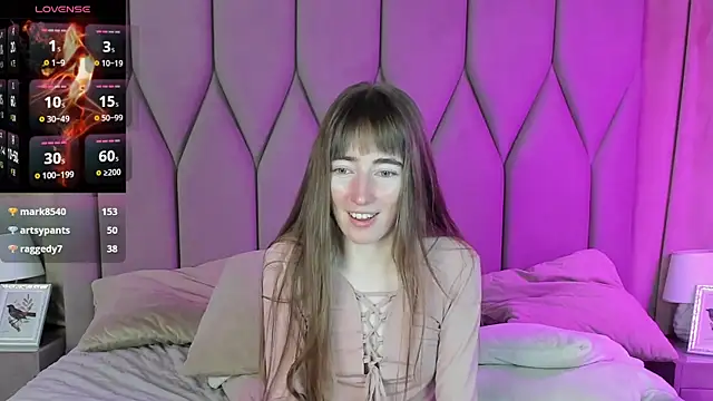 MillicentFarrell online show from February 1, 2025, 12:51 am