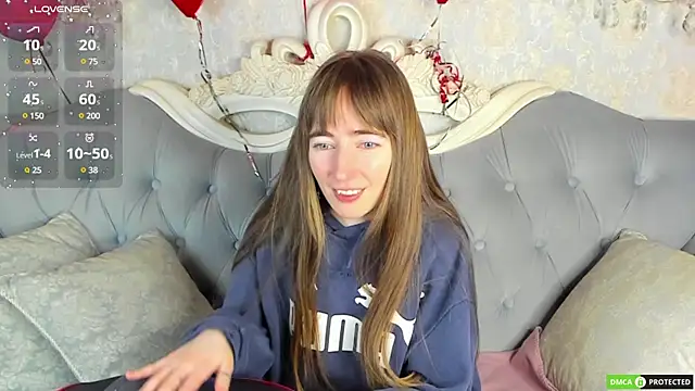 MillicentFarrell online show from February 19, 2025, 3:39 am