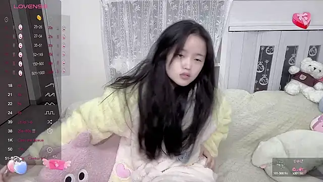 Mia-6688 online show from January 6, 2025, 12:46 pm