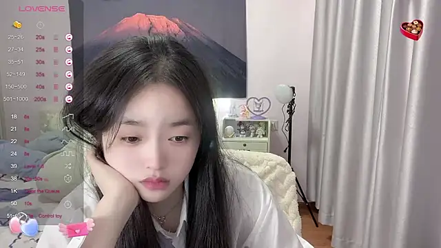 Mia-6688 online show from February 4, 2025, 7:22 pm