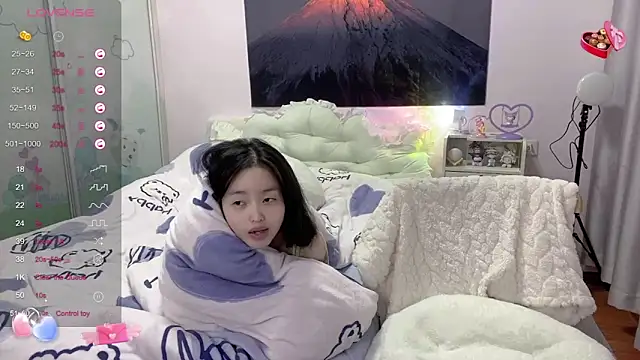 Mia-6688 online show from February 6, 2025, 7:51 pm