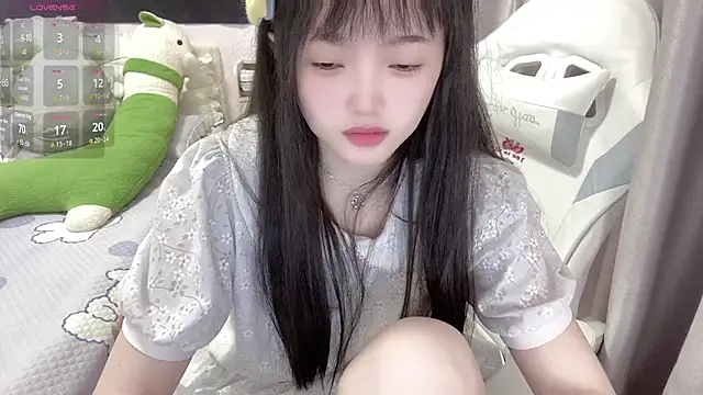 Mia-6688 online show from September 20, 2025, 7:37 pm