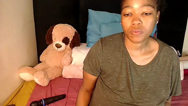 Snapshot of Busty-Londie chatting on February 26, 2026, 4:39 pm Busty-Londie online show from February 26, 2026, 4:39 pm