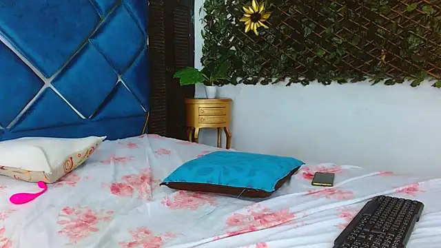 EstrellaRuizz online show from October 12, 2025, 2:54 am