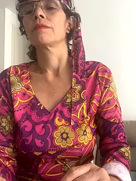 Snapshot of MireyaTorresGu chatting on October 31, 2025, 4:08 pm MireyaTorresGu online show from October 31, 2025, 4:08 pm