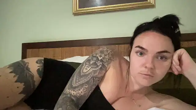 yorkshiregal online show from January 18, 2025, 8:41 am