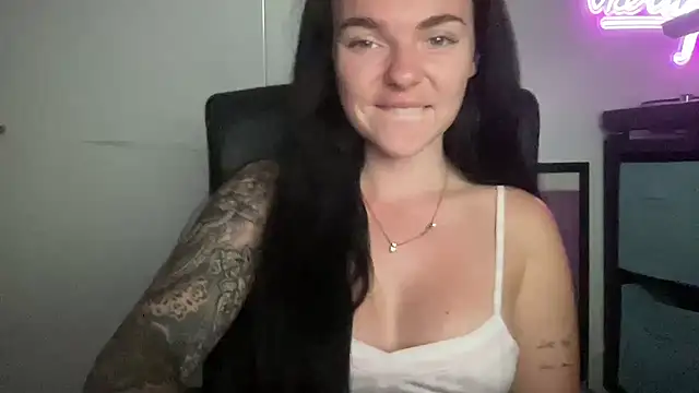 yorkshiregal online show from September 16, 2025, 6:47 am