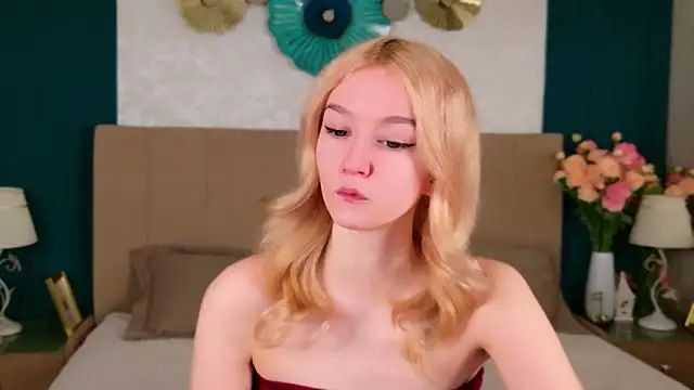 Snapshot of NaomiLoys chatting on March 7, 2026, 10:56 am NaomiLoys online show from March 7, 2026, 10:56 am