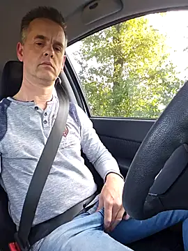 Hectorthyssen1 online show from September 30, 2025, 2:44 pm