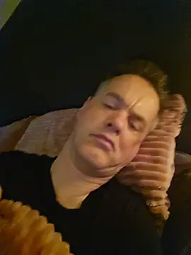 Hectorthyssen1 online show from April 19, 2026, 7:07 am