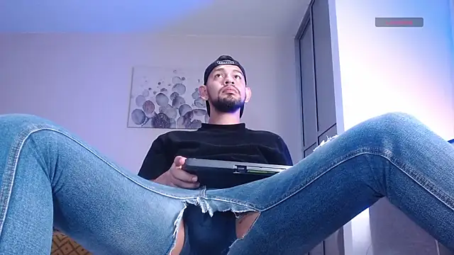 Bedobigcock online show from November 4, 2025, 12:10 am