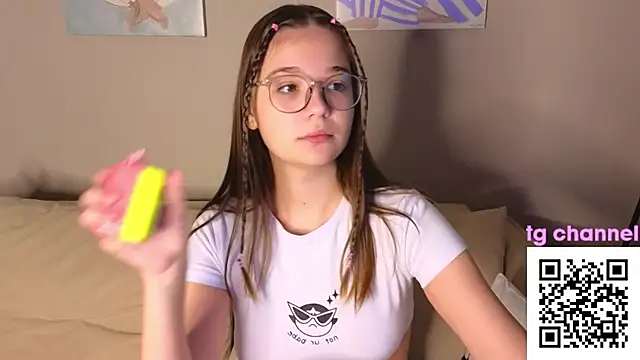 Snapshot of Leela_sun chatting on November 23, 2025, 7:52 am Leela sun online show from November 23, 2025, 7:52 am