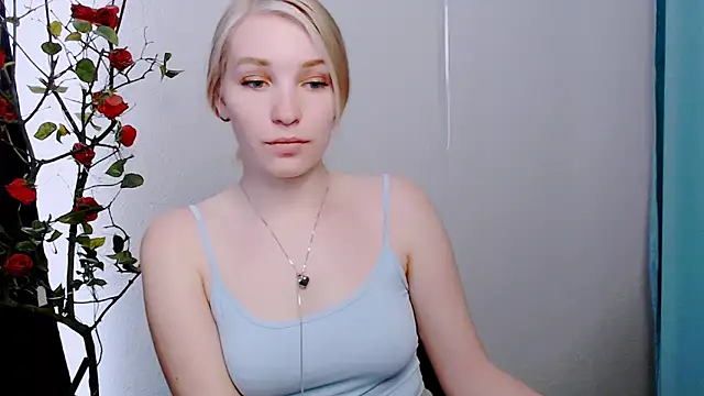 Queen ofLove online show from April 17, 2026, 1:36 pm