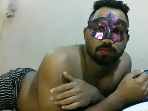 medo232586 online show from December 10, 2024, 3:01 pm