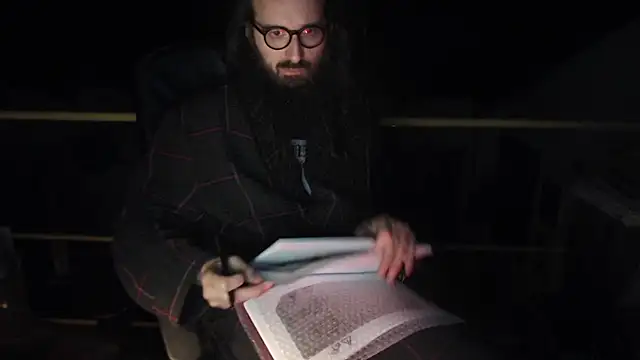 contemptumundi888 online show from March 10, 2025, 7:50 pm