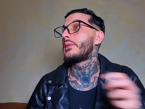 MentoXXL online show from March 17, 2026, 3:59 pm