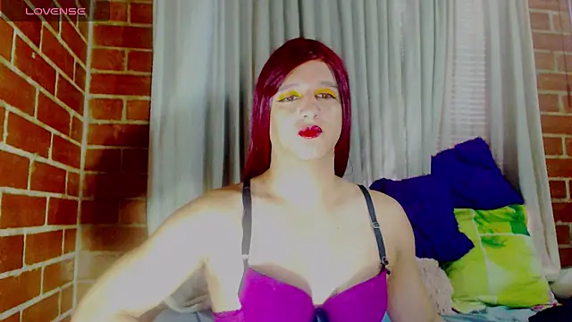 alexandrasexy32 online show from August 9, 2026, 6:46 pm