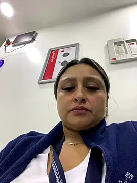 Keittly  online show from December 23, 2025, 2:31 am