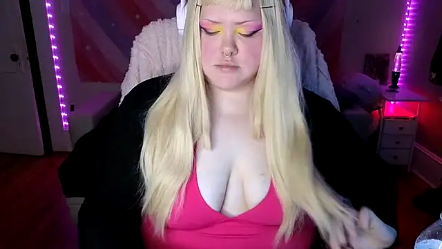 Flamefairy710 online show from May 11, 2026, 1:44 am