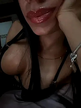 Snapshot of Lolitacooper chatting on October 17, 2025, 10:34 pm Lolitacooper online show from October 17, 2025, 10:34 pm