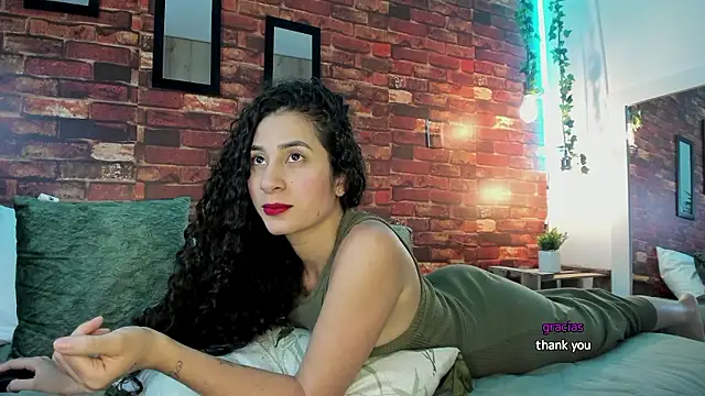 Snapshot of bella_ponce1 chatting on December 1, 2024, 7:36 pm bella ponce1 online show from December 1, 2024, 7:36 pm