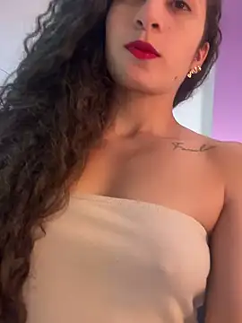 Snapshot of bella_ponce1 chatting on December 13, 2024, 3:38 am bella ponce1 online show from December 13, 2024, 3:38 am