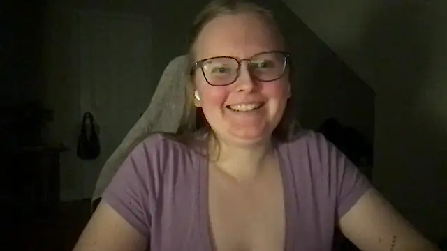 lexie lilacs online show from January 17, 2025, 3:34 am