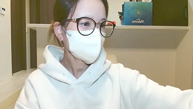 Snapshot of _hina_chan_ chatting on October 22, 2025, 1:44 pm hina chan online show from October 22, 2025, 1:44 pm