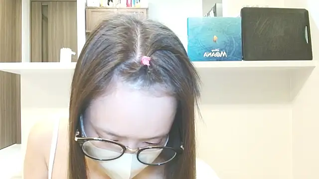 Snapshot of _hina_chan_ chatting on November 12, 2025, 2:06 pm hina chan online show from November 12, 2025, 2:06 pm