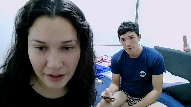 luxandracon23 online show from November 11, 2025, 4:07 pm