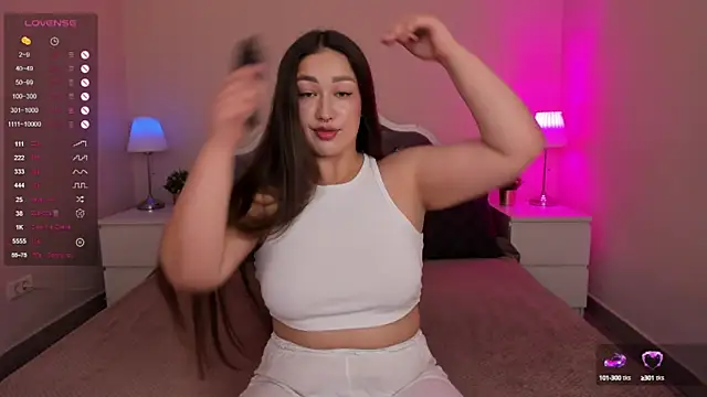 Snapshot of Aria_Blisss chatting on September 30, 2025, 11:10 pm Aria Blisss online show from September 30, 2025, 11:10 pm