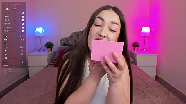 Snapshot of Aria_Blisss chatting on November 29, 2025, 1:19 am Aria Blisss online show from November 29, 2025, 1:19 am