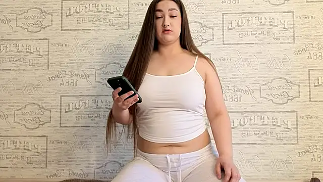 Snapshot of Aria_Blisss chatting on April 29, 2026, 2:04 am Aria Blisss online show from April 29, 2026, 2:04 am