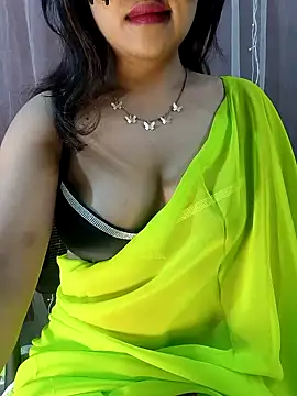 deslisexpriya online show from November 26, 2025, 6:25 am