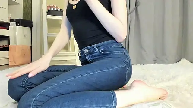 Snapshot of Baby_Jewel chatting on October 19, 2025, 10:16 am Baby Jewel online show from October 19, 2025, 10:16 am