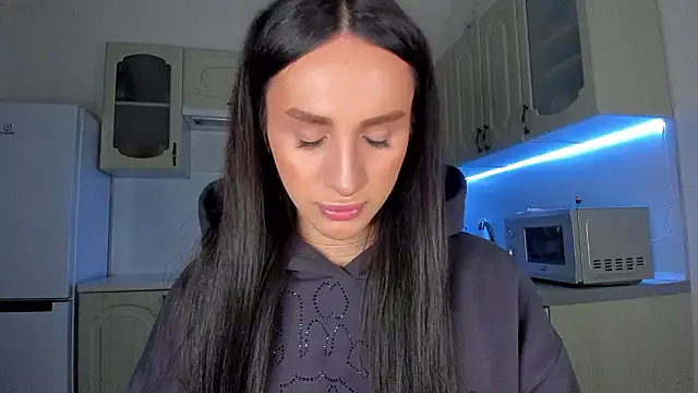 Kim Oberlin  online show from February 4, 2026, 8:03 pm