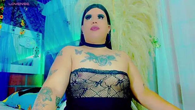 nauthyvalentina online show from April 5, 2026, 1:41 pm