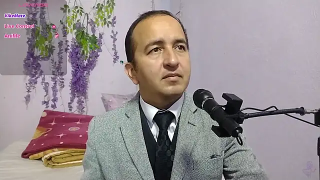 yazforeSolo online show from September 28, 2025, 3:28 pm