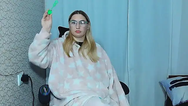 Snapshot of JaneLaJewel chatting on October 7, 2025, 4:15 pm JaneLaJewel online show from October 7, 2025, 4:15 pm