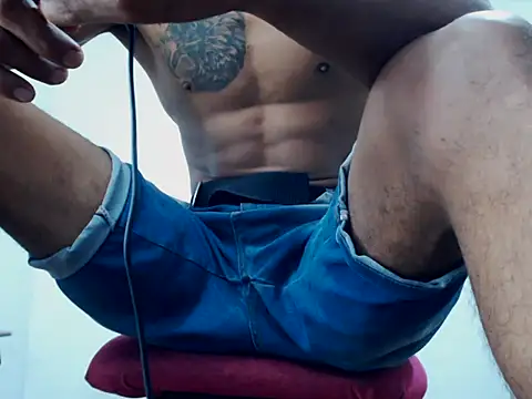 fernandez latinblackk online show from January 22, 2025, 5:17 pm