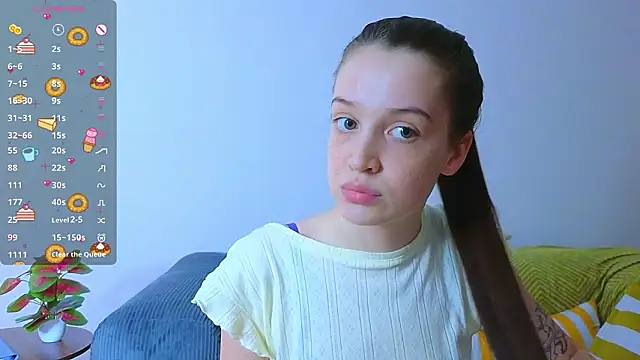 Sweet Evva online show from February 8, 2026, 6:44 pm