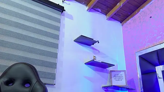 Sofia martiin online show from October 10, 2025, 3:16 am