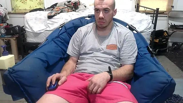 ScubaStevex online show from February 24, 2025, 9:52 pm