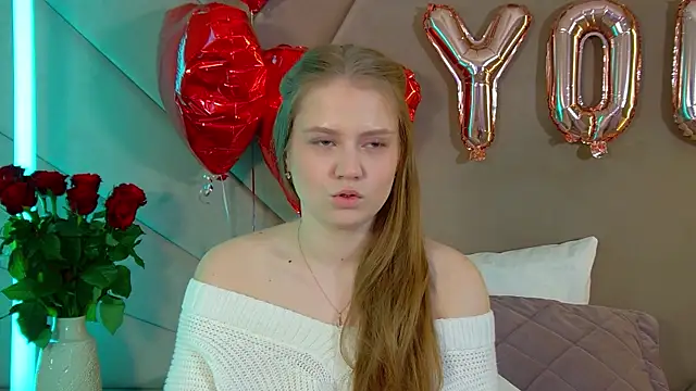 SelinSwarovski online show from February 16, 2026, 4:47 pm