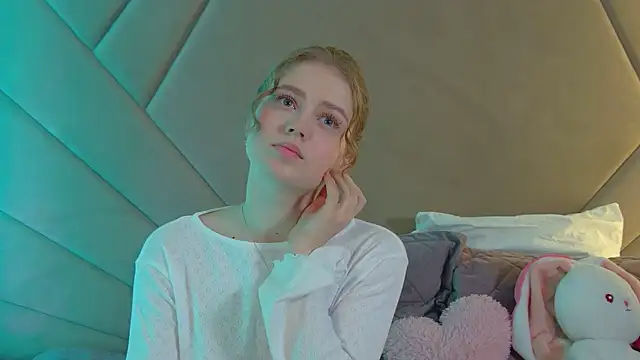 SelinSwarovski online show from March 4, 2026, 4:24 pm