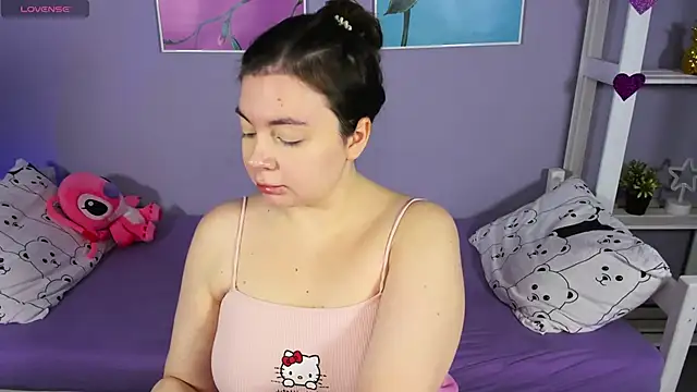 Snapshot of AlisaAnsom chatting on December 3, 2024, 8:05 am AlisaAnsom online show from December 3, 2024, 8:05 am