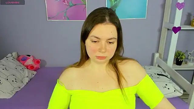 Snapshot of AlisaAnsom chatting on December 6, 2024, 8:37 am AlisaAnsom online show from December 6, 2024, 8:37 am