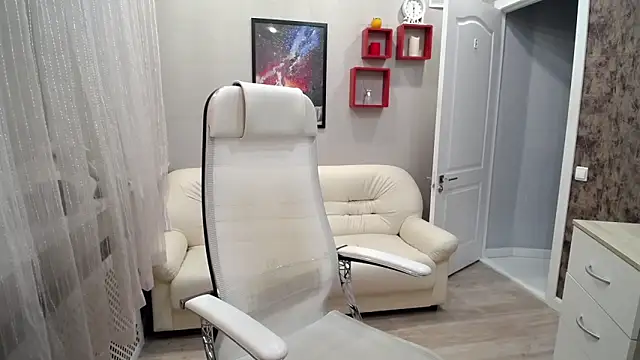 Snapshot of Milla_Cutie18 chatting on December 5, 2025, 6:44 am Milla Cutie18 online show from December 5, 2025, 6:44 am